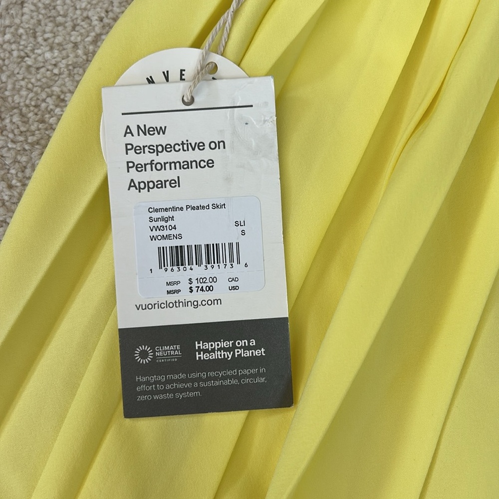 Vuori Clementine Pleated Skirt 15”-NWT!! - Picture 10 of 10
